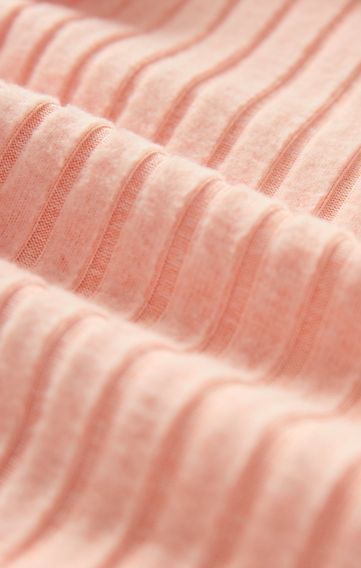 Dawn Smocked Silky Rib Short